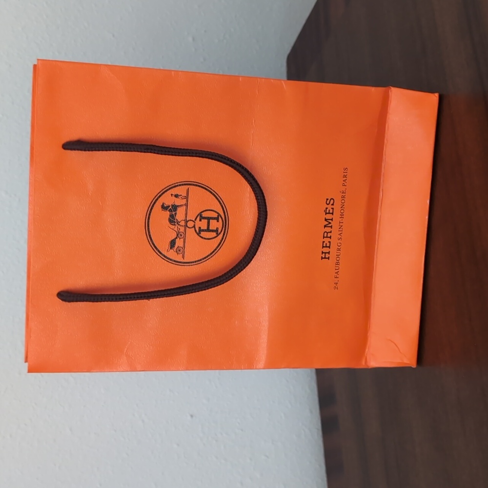 Hermés empty shopping bag